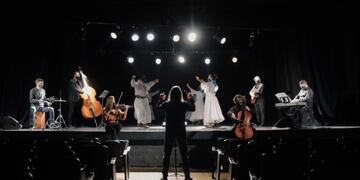 Se puede canjear un alimento por una entrada para la Velada de Gala en el teatro Roma. Imagen de archivo.