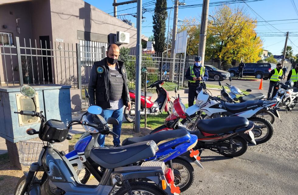 Megaoperativo en barrio Marqués: secuestraron motos, droga y electrodomésticos