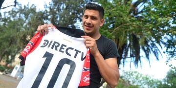 El talentoso Damián Arce se vuelve a calzar las 10 Albirroja.