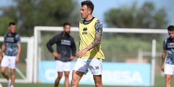 Después de una gastroenterítis, ahora Gabriel Compagnucci quedó al margen en Belgrano por una contractura (Prensa Belgrano).