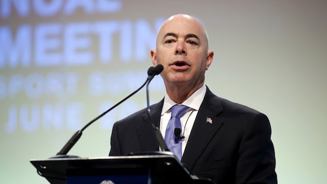 Joe Biden, designó a Alejandro Mayorkas como secretario de Seguridad Interior y primer latino e inmigrante nominado para ese cargo