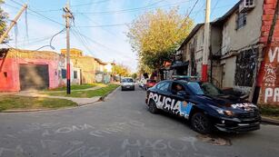 En la esquina de Moreno y Chuquisaca acribillaron a un joven.