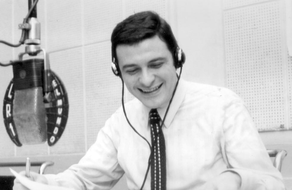 “Hagámoslo rapidísimo”: la pícara frase que marcó el destino de Héctor Larrea y su vínculo con la radio