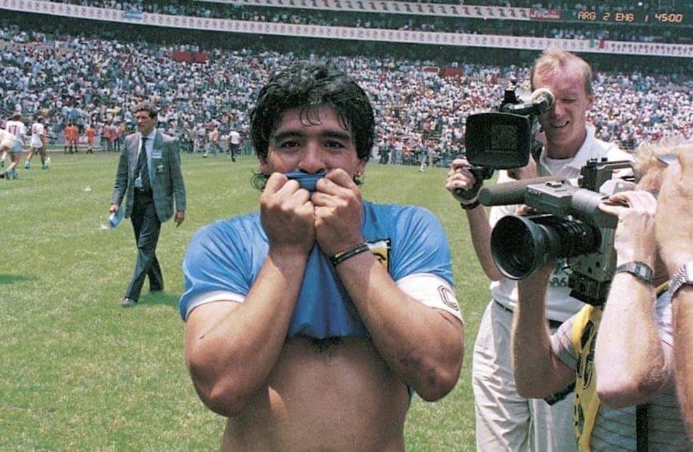 Mundial de Qatar 2022: el inédito video de Diego Maradona durante México ‘86 que se hizo viral en las redes