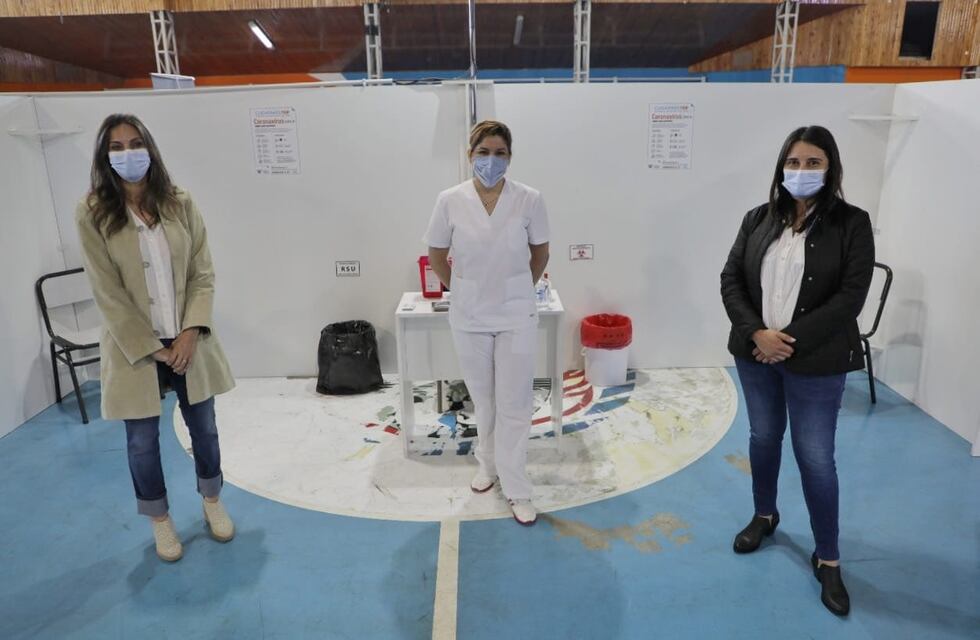 El plan oficial de vacunación recibe críticas por parte de la oposición