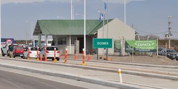 El Iscamen, ante el gran movimiento vehicular que se prevé esta Semana Santa, dispuso intensificar los controles en las distintas barreras sanitarias de la Provincia. Gentileza Gobierno de Mendoza