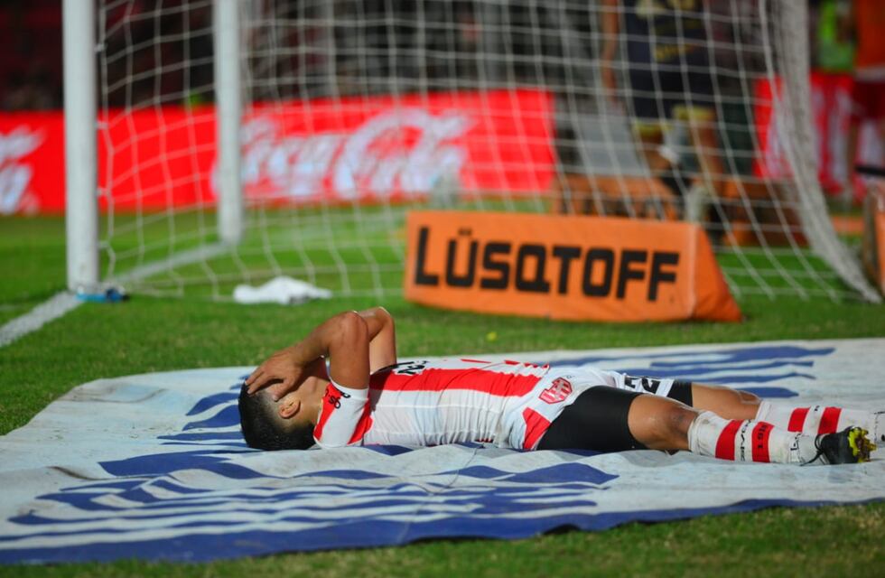 A Instituto le convirtió un jugador al que le habían robado la camiseta