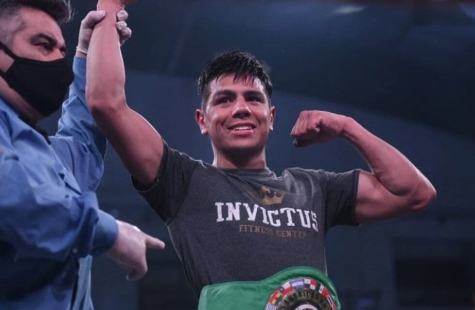 Rodrigo Coria superó a José Vargas y se se quedó con el título latino plata superwelter CMB