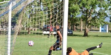 Después de dos empates en Salta, el “Lobo” jujeño goleó en su tercer amistoso de pretemporada enfrentando a The Strongest, de Bolivia.