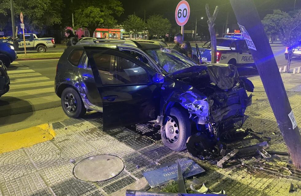 Escaparon de un control policial y chocaron en Córdoba: el impactante video