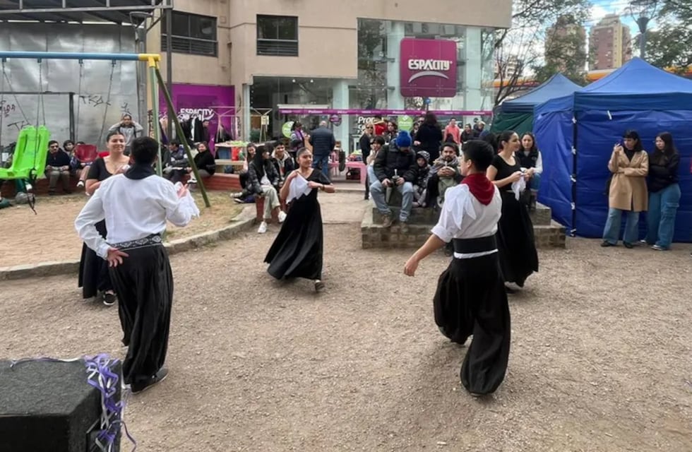 En Córdoba también se conmemoró los 212 años del Éxodo Jujeño