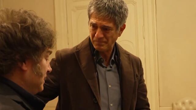 Milei le entregó una medalla a un excombatiente.