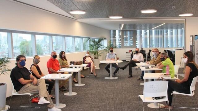 La reunión se realiza en la sede del ministerio de Educación porteño. (Clarín)