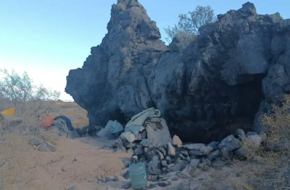 Inundaciones en Neuquén: una familia debe dormir en una cueva por la crecida del río Colorado