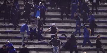 La barrabrava de Vélez golpeó salvajemente a los directivos y allegados de Talleres.