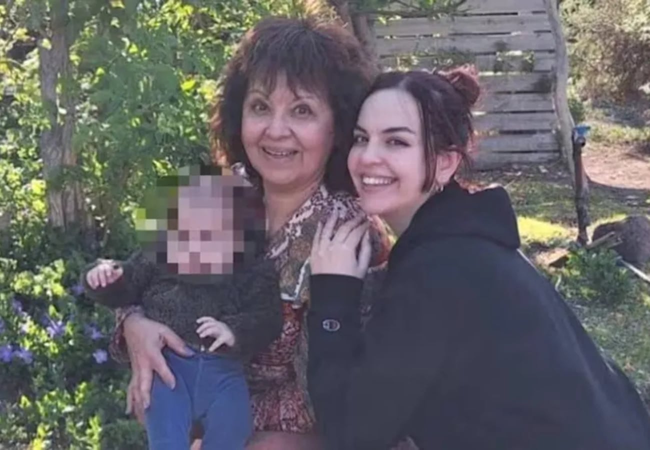 Juana, la jubilada desaparecida con su pareja en Chubut, junto a su hija Aldana.