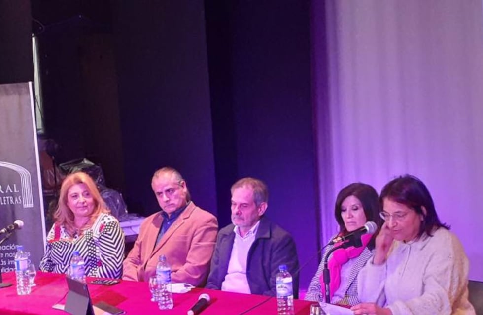 Presentaron un libro con experiencias sobre la pandemia en la UNT