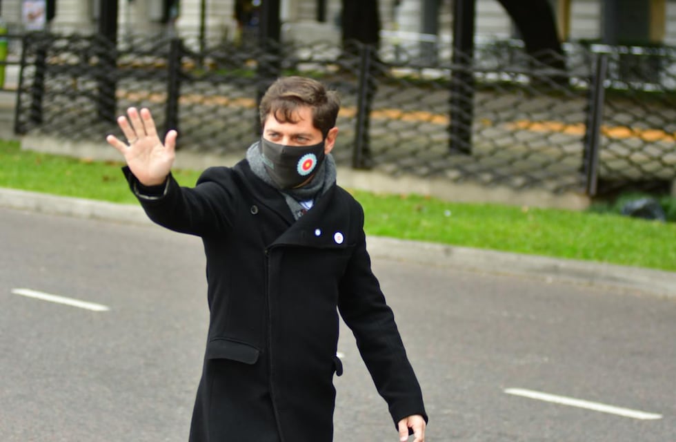 Axel Kicillof llega a Bahía para recorrer la obra de la autopista