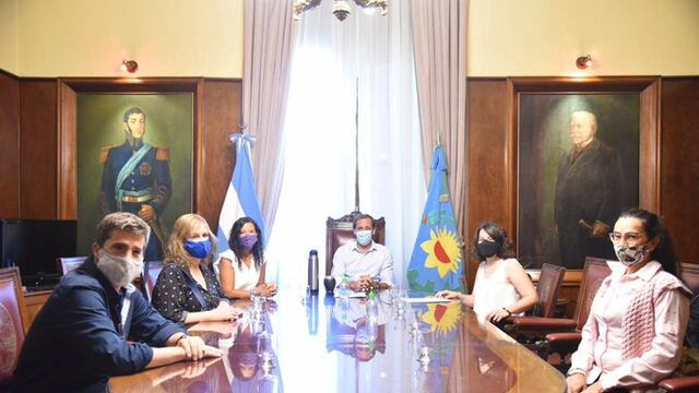 Presentaron un petitorio pidiendo que se abran las escuelas.