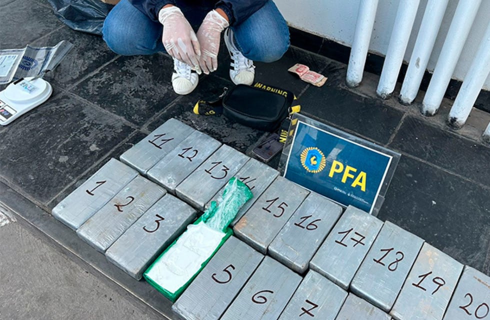 Megaoperativo antidrogas en Rosario: cayó “Leo Rey”, líder de franquicia de la banda narco “Los Monos”