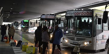 El servicio interurbano de Córdoba ya circula con nuevos precios. (José Gabriel Hernández / La Voz)