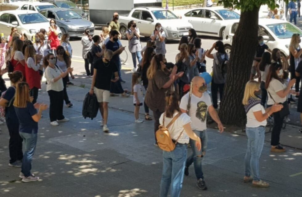 Los padres se movilizan por el regreso de clases presenciales en Bahía