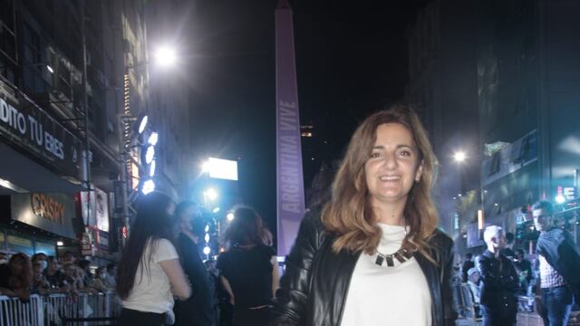 Cientos de artistas argentinos que harán temporada en Mar del Plata, Buenos Aires y Carlos Paz, celebraron la temporada por venir en "Argentina Vive Teatro y Música", en plena calle Corrientes.