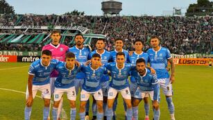 Estudiantes de Río Cuarto visitó a Nueva Chicago por la fecha 11 de la Primera Nacional. (Prensa Estudiantes de Río Cuarto)