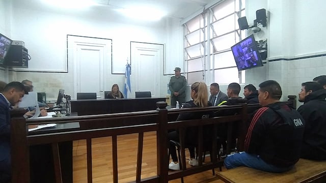 La jueza federal de Garantías N° 2, Mariela Giménez, dio por formalizada la imputación penal requerida por el fiscal general Eduardo José Villalba y dictó la prisión preventiva de seis personas acusadas de integrar una organización narcocriminal.