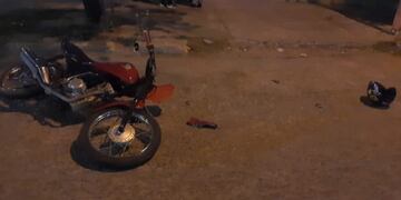Menor escapaba de la policía y atropelló a dos enfermeras con la moto