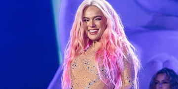 Como una diosa solar, Karol G brilló con un impactante look amarillo