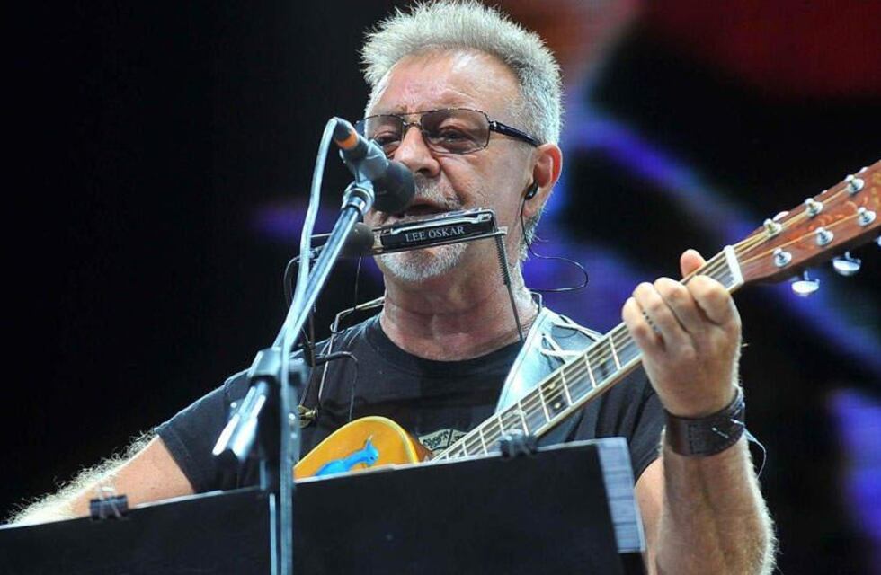 Emotivo homenaje de León Gieco a los Veteranos Guerra y Caídos en Malvinas