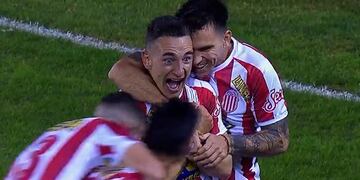 Neri Bandiera marcó el tercer gol para Central Córdoba en la goleada ante Godoy Cruz en cancha de Lanús.