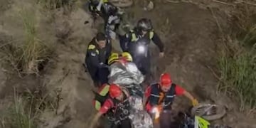 Tras ser rescatado inconsciente, el hombre fue estabilizado y trasladado al hospital, donde se encuentra fuera de peligro.