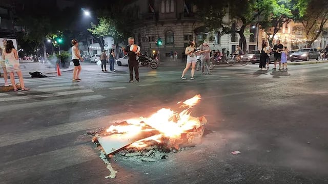 Los habitantes dicen que hace 48 horas están sin servicio
