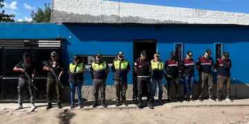 Secuestraron 27 bagullos de marihuana, un total de 1067 ravioles de cocaína elementos para el fraccionamiento y distribución de sustancias ilícitas-