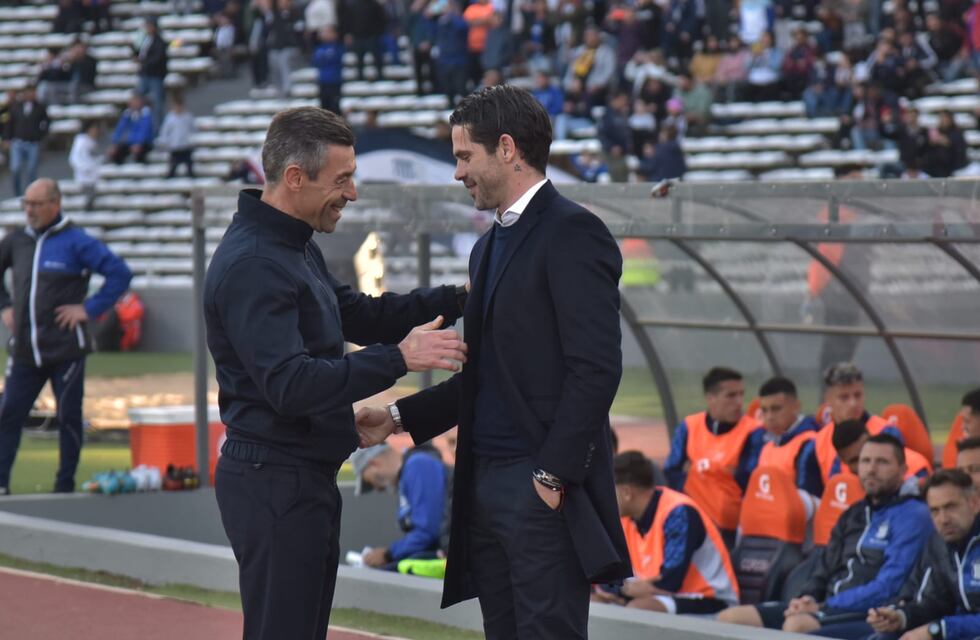 Pedro Caixinha y la reacción de Talleres: “En el primer tiempo no competimos y en el segundo sí”