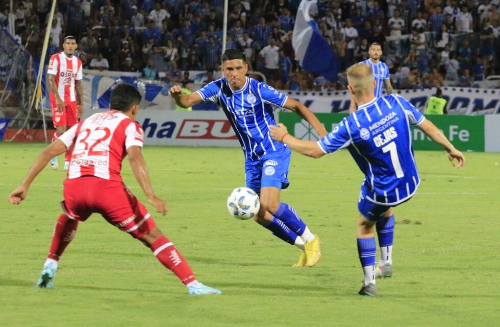 El goleador que se formó en Instituto y jugaría ante la Gloria para Godoy Cruz
