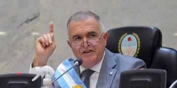 Jaldo defiende su gestión y responde a las críticas mediáticas y personales, reafirmando su decisión de seguir transformando Tucumán.