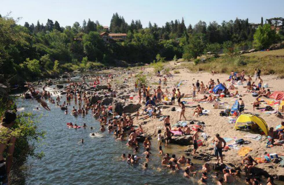 Cómo llegar al “Miami cordobés”, la playa con aguas cristalina del interior de Córdoba