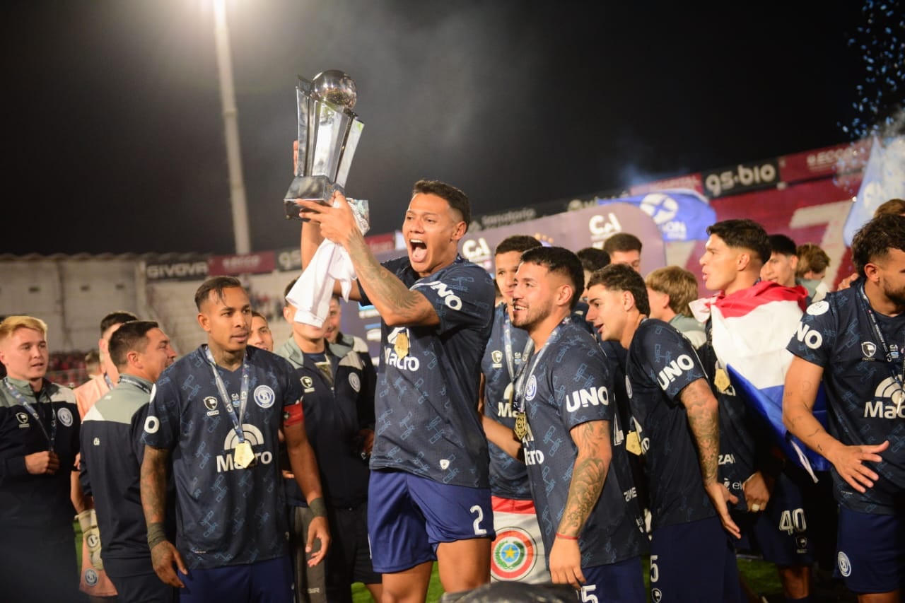Independiente Rivadavia campeón de la Copa Argentina: venció por penales a Argentinos en un “finalón”. (Javier Ferreyra / La Voz)