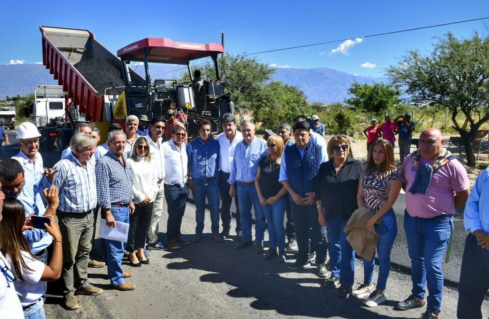 Valles Calchaquíes: Jaldo supervisó las obras que se realizan en la Ruta 307 entre El Infiernillo y la Ruta 40