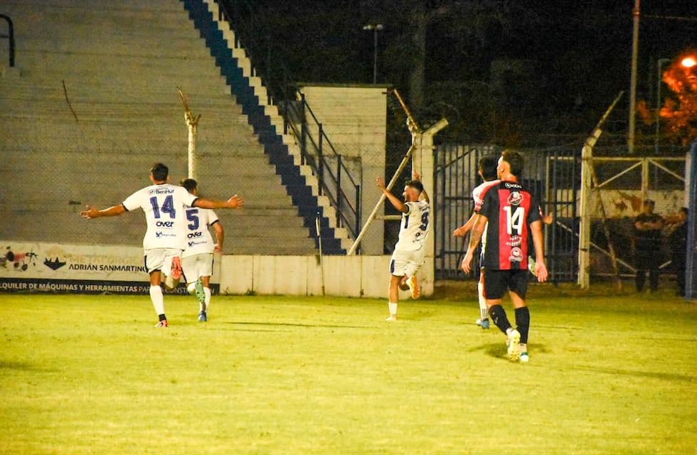Hizo la tarea: Ben Hur le ganó a Atlético Carcarañá de local