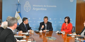 Sergio Massa en la cumbre por el conflicto de colectivos en el AMBA y en seis provincias.