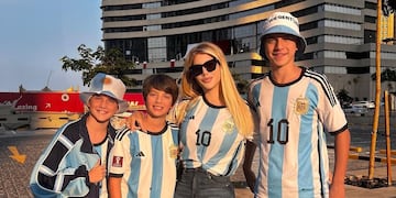 Wanda Junto a Constantino, Valentino y Benedicto, los tres hijos que tuvo junto a Maxi López. (instagram).