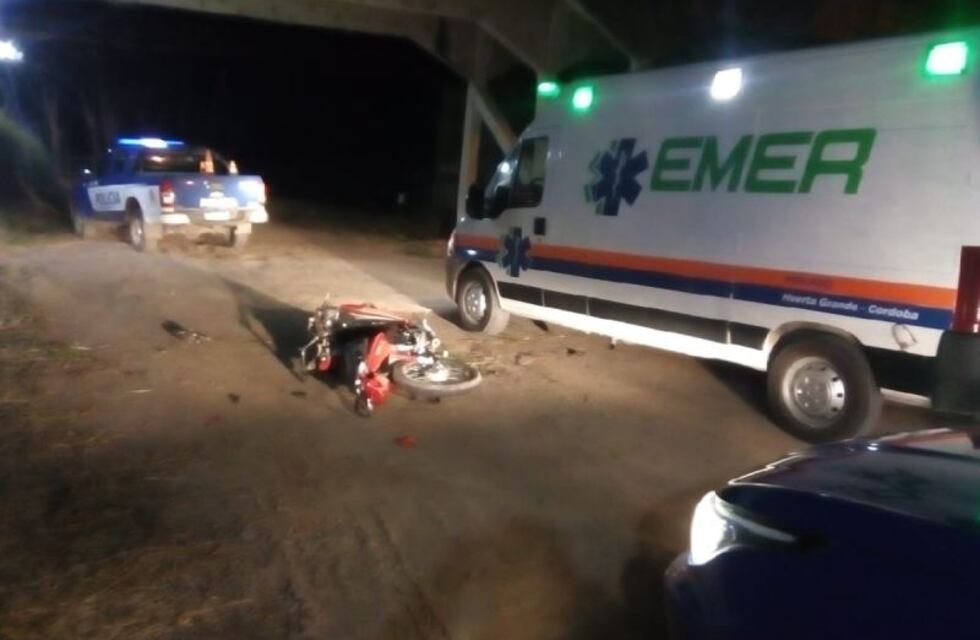 Dos jóvenes con heridas de gravedad al caer de un puente en Marull