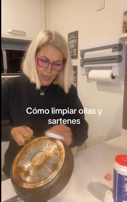 El tip para limpiar las manchas de ollas y sartenes y dejarlas como nuevas