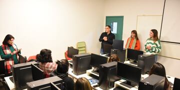 Cursos de computación para mujeres