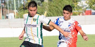 Rosario perdió en el debut ante Puerto Comercial.