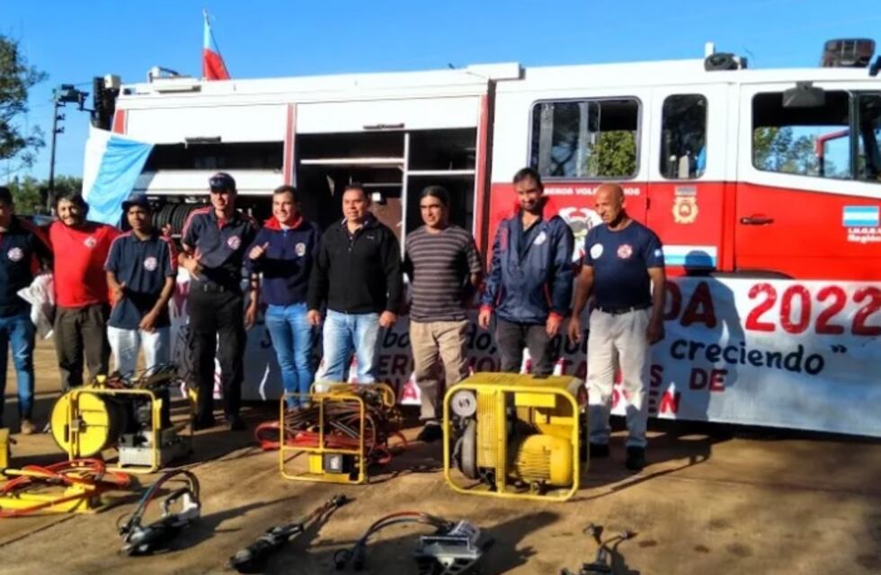 Bomberos Voluntarios de Bernardo de Irigoyen suman una autobomba a su plantel
